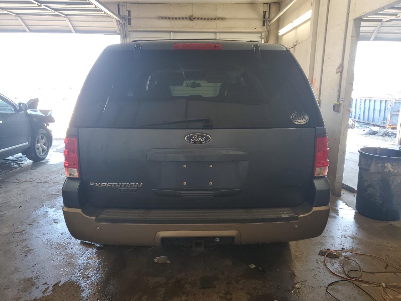 2003 Ford Expedition - Image 6