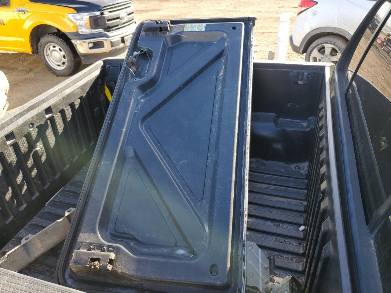 2003 Ford Explorer - Image 14