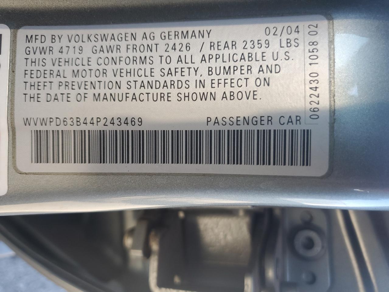 2004 Volkswagen Passat - Image 12
