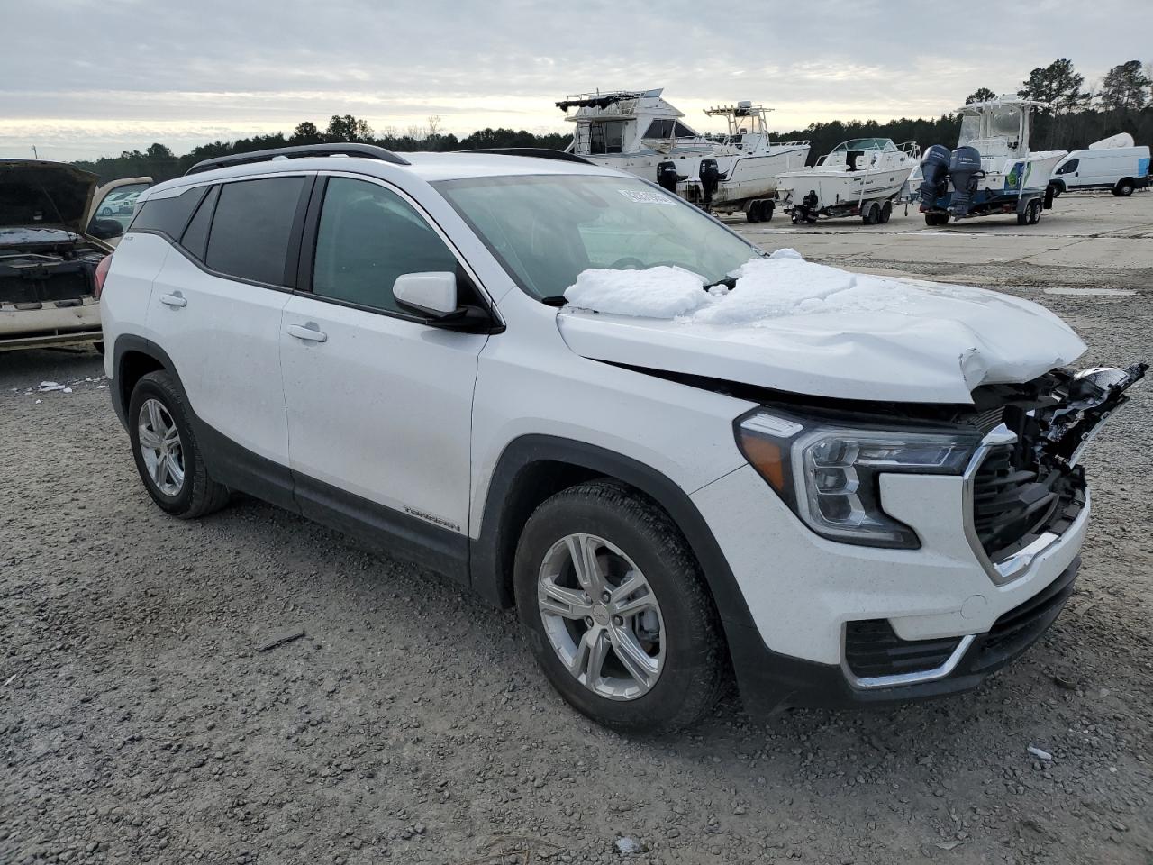 2022 GMC Terrain - Image 4