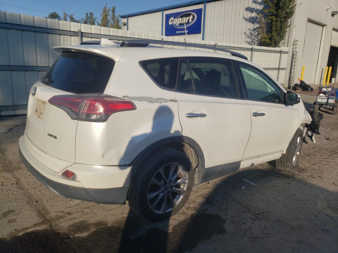 2017 Toyota RAV 4 - Image 3