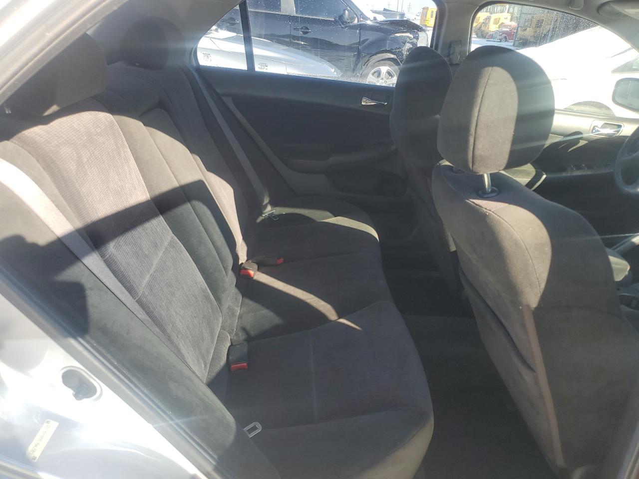 2004 Honda Accord - Image 10