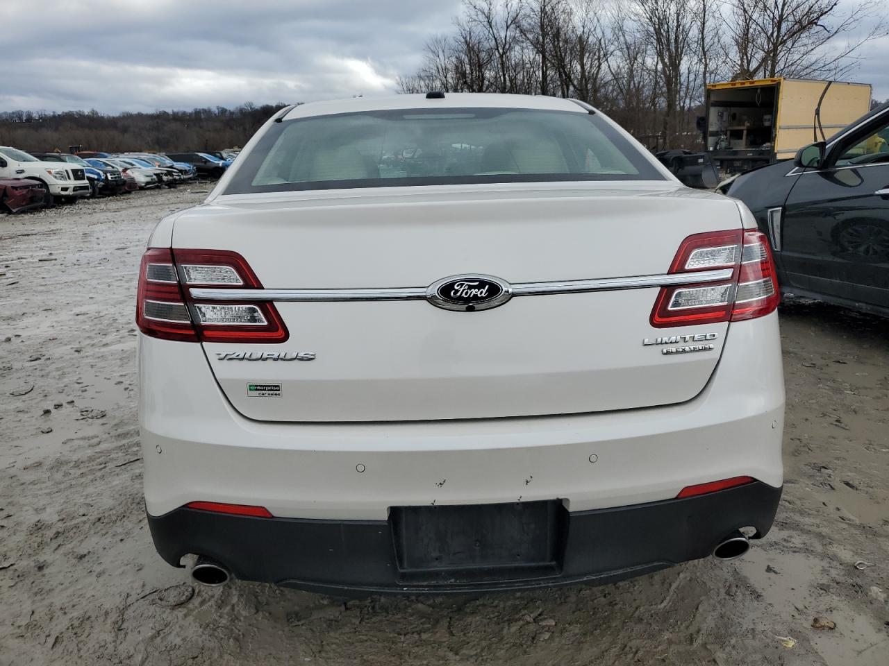 2016 Ford Taurus - Image 6