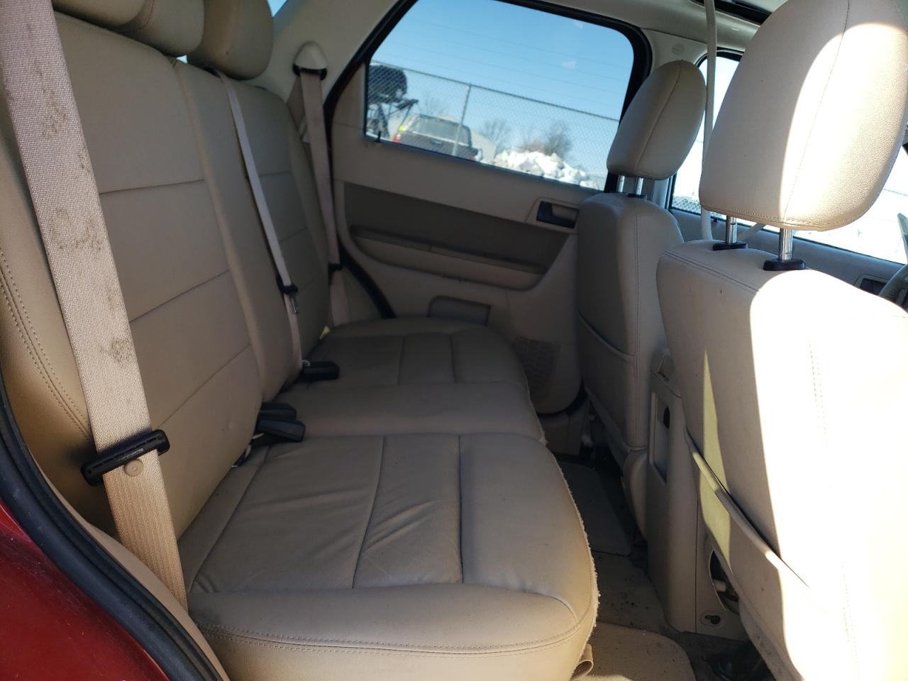 2011 Ford Escape - Image 11