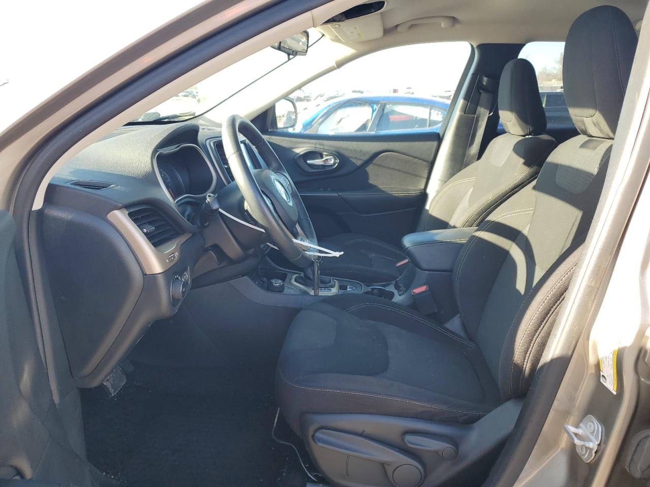 2016 Jeep Grand Cherokee - Image 7