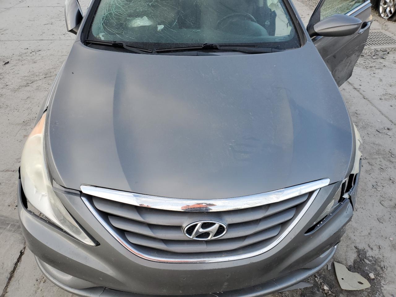 2013 Hyundai Sonata - Image 12