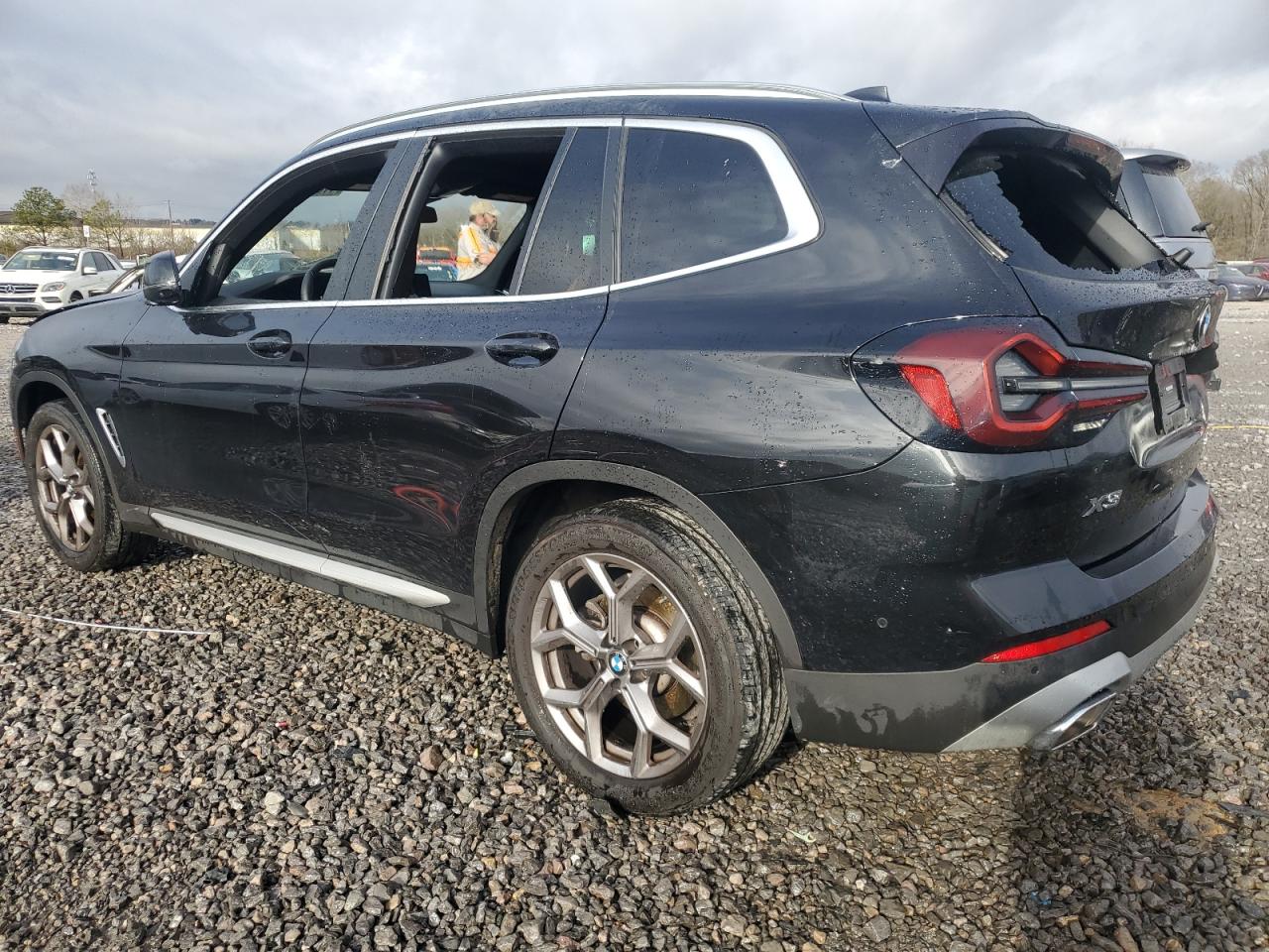 2023 BMW X3 - Image 2