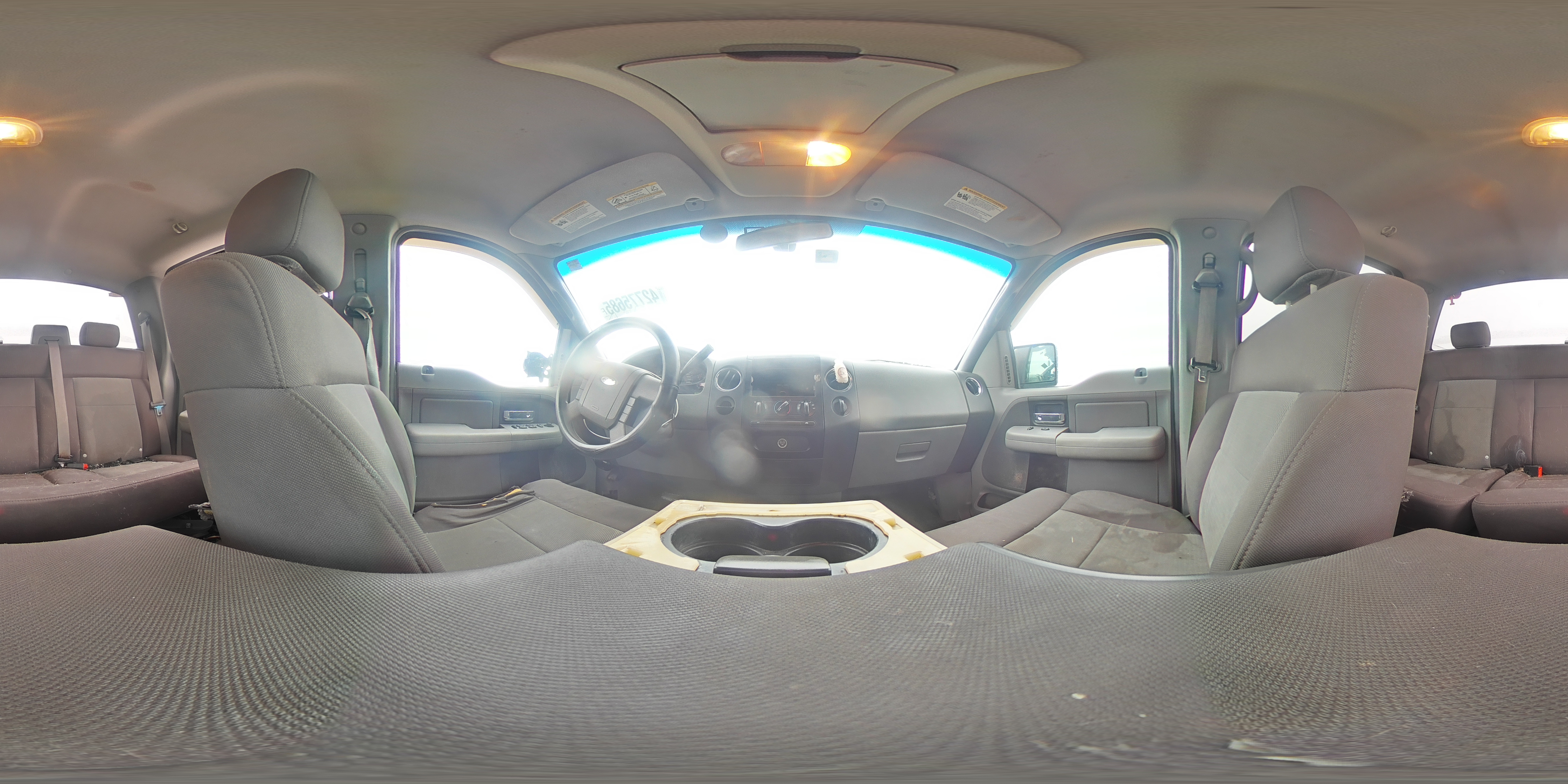 2005 Ford F-150 - Image 13