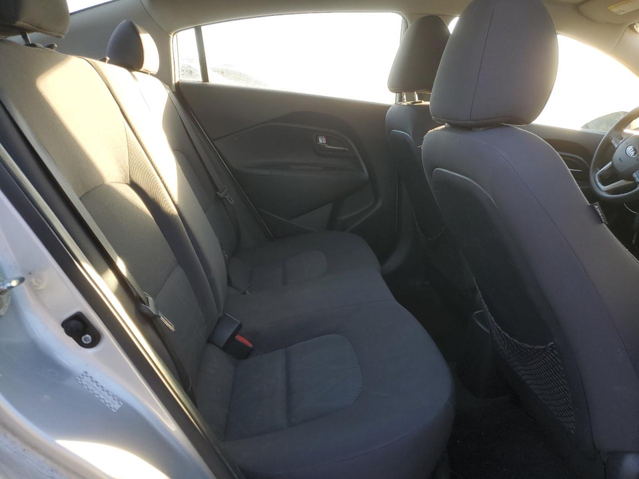2013 Kia Rio - Image 10