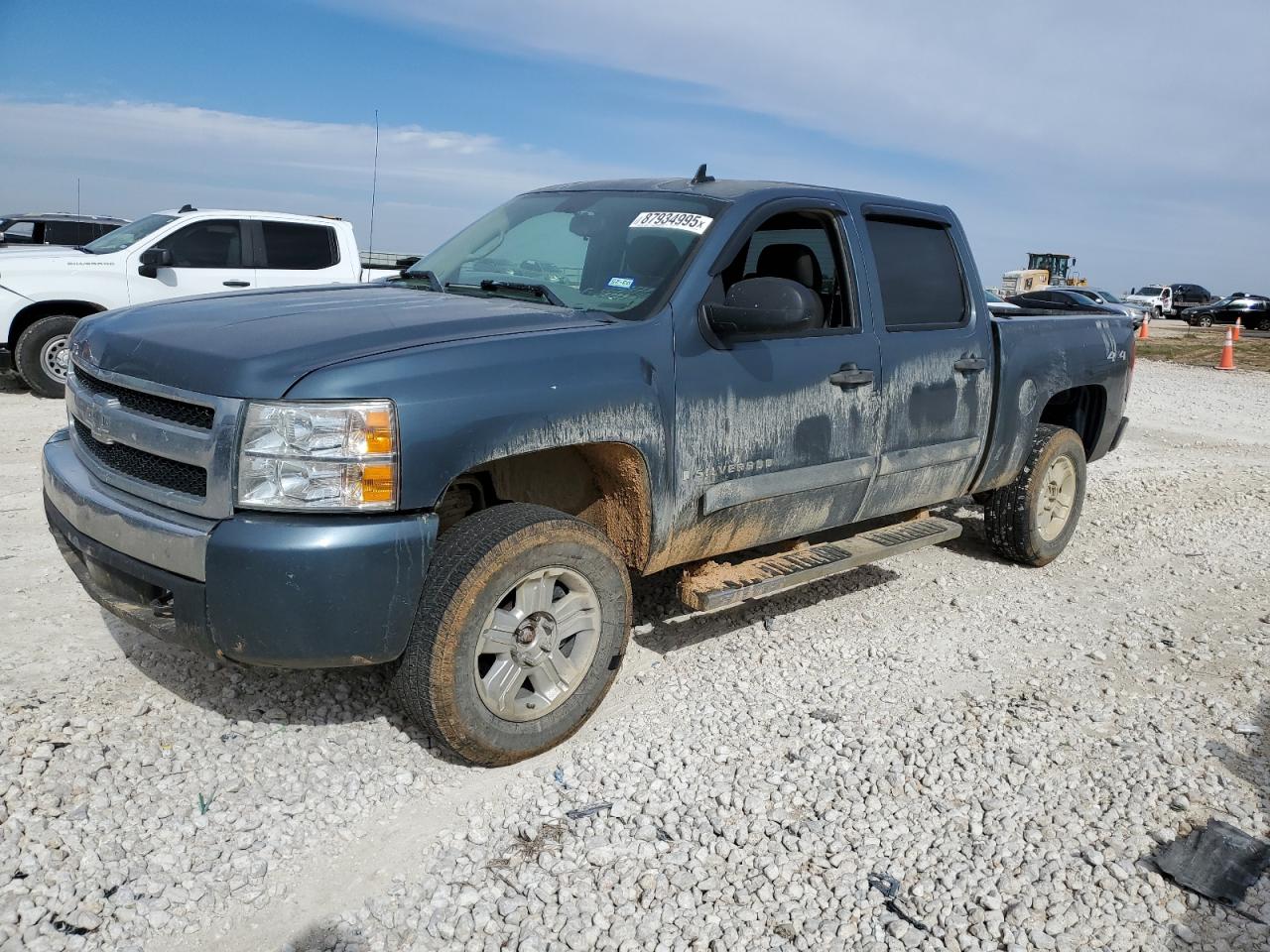 2007 Chevrolet Silverado - Image 1