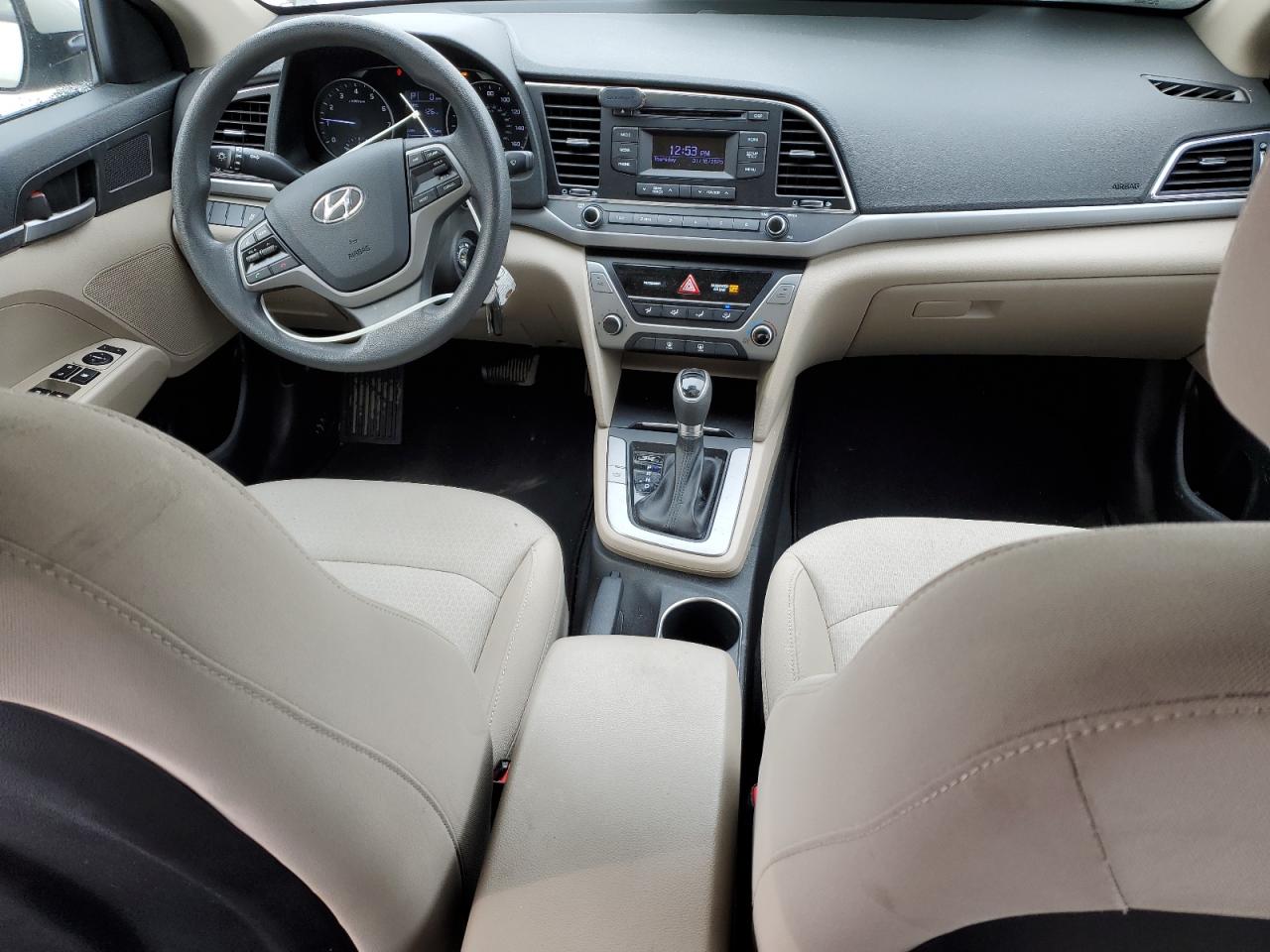 2018 Hyundai Elantra - Image 8