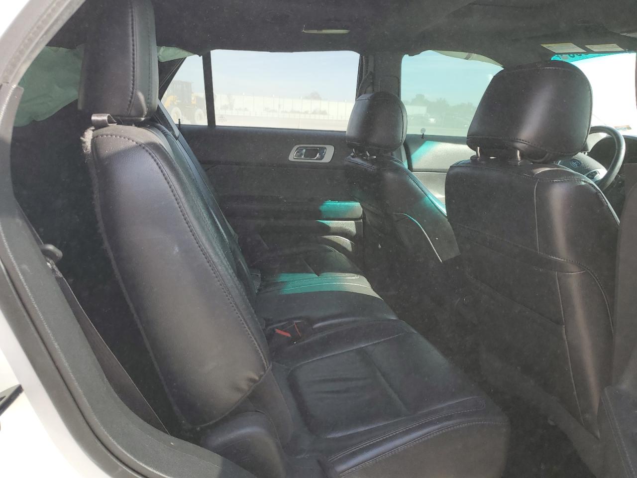 2012 Ford Explorer - Image 11