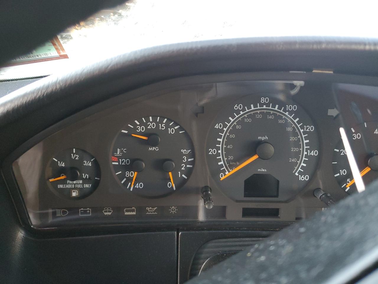 1999 Mercedes-Benz S Class VIN: 2WDBGA33G5X842365 Lot: 88708975