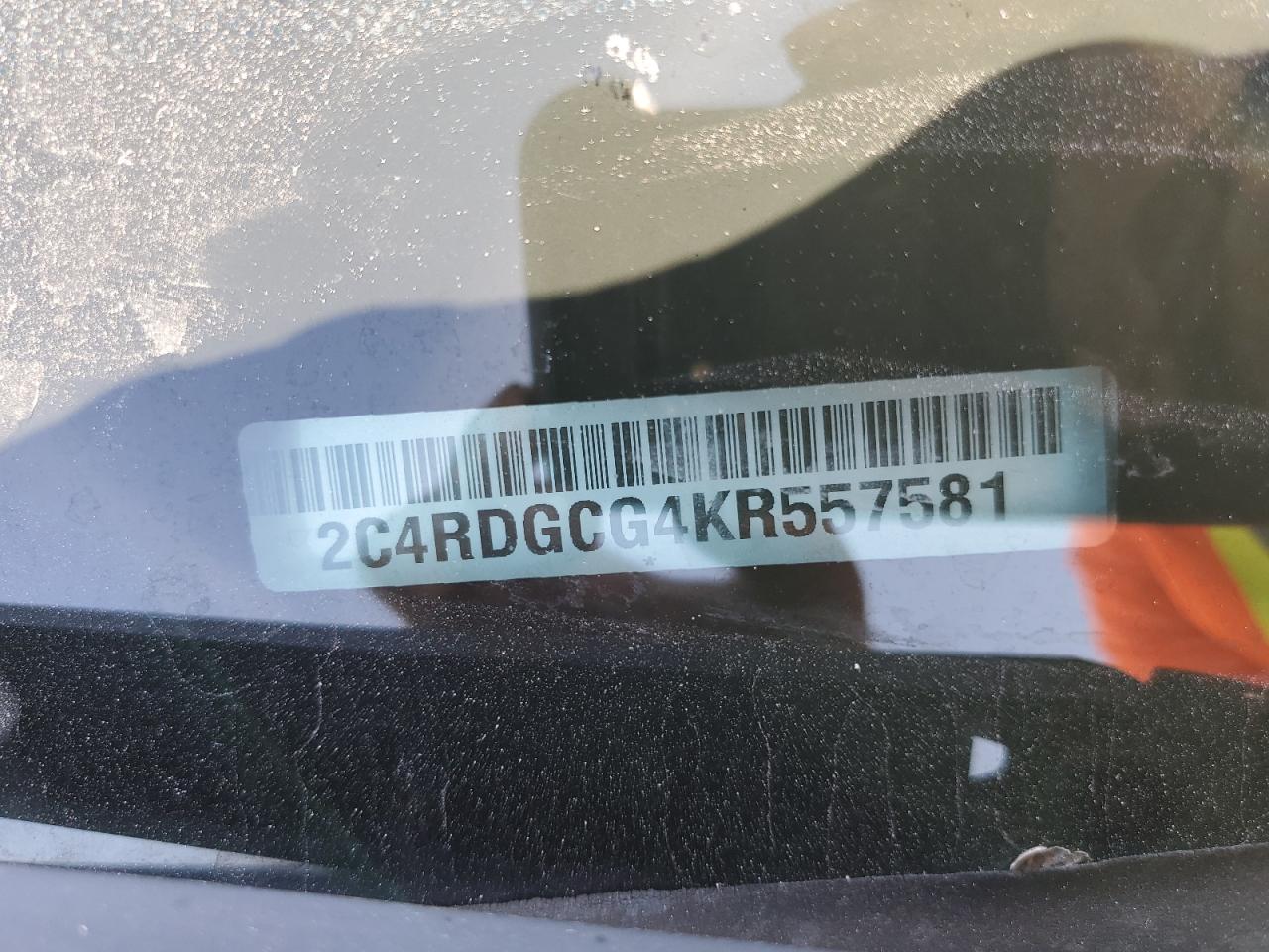 2019 Dodge Caravan - Image 15