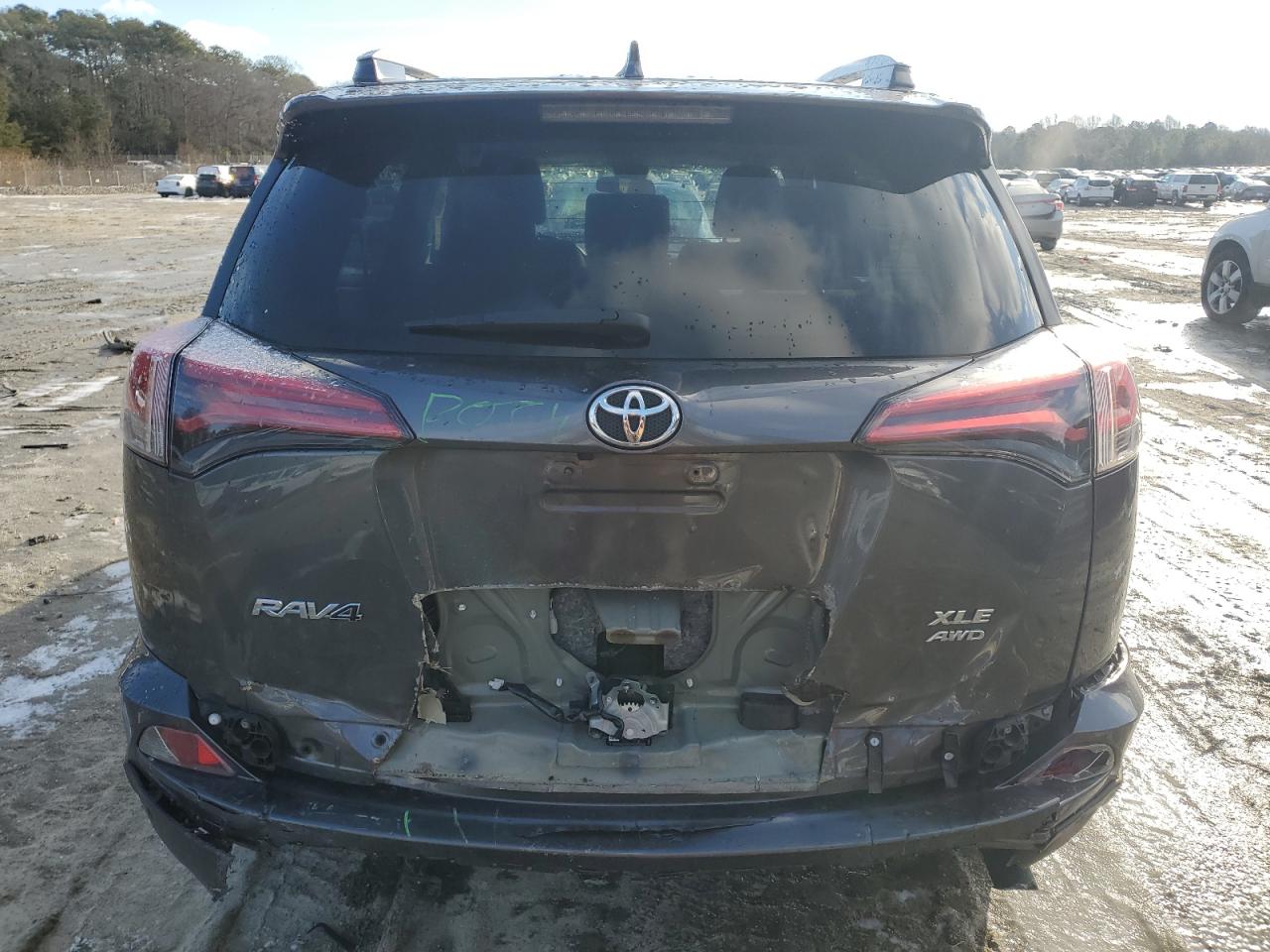 2018 Toyota RAV 4 - Image 6