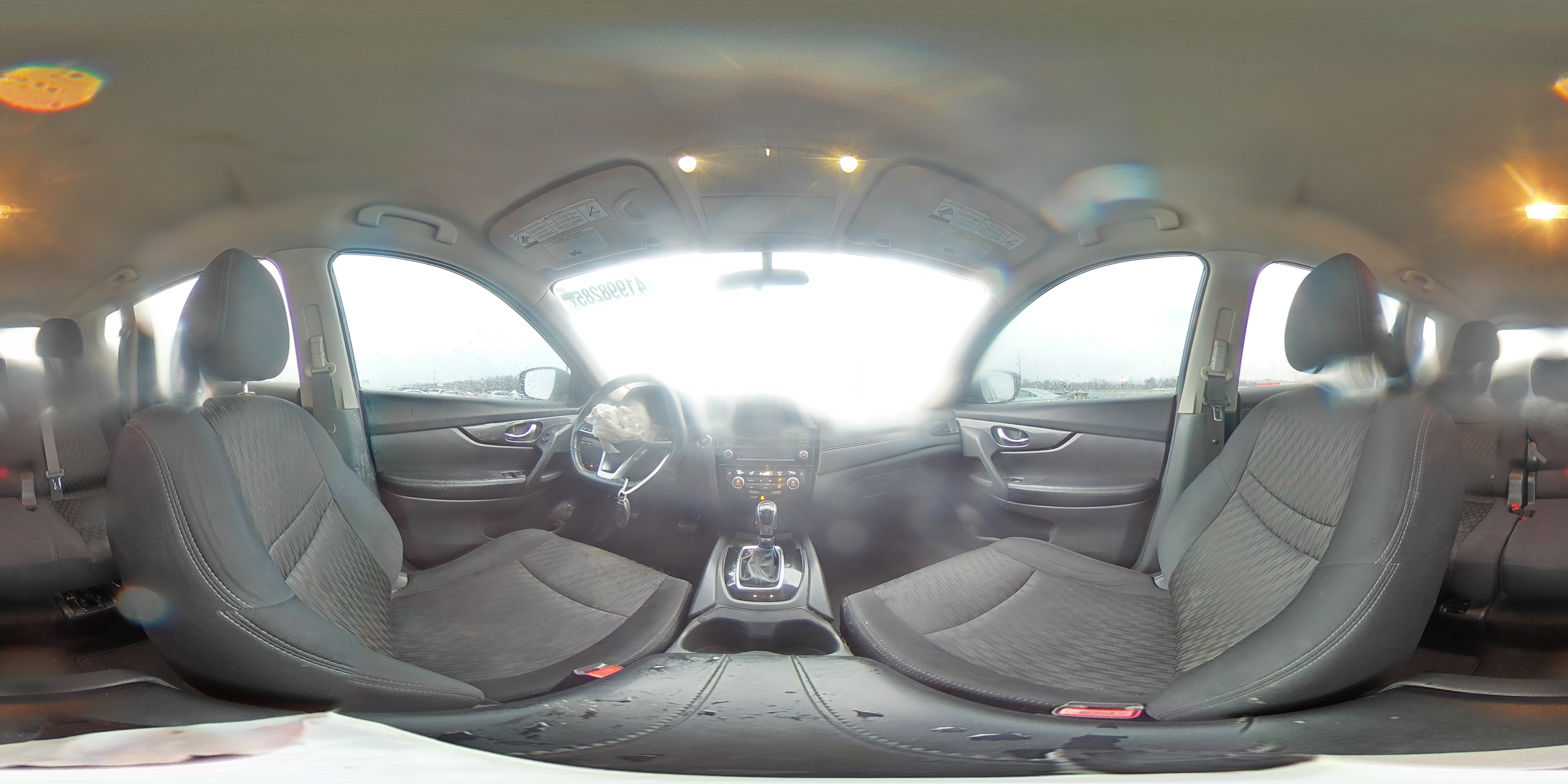 2017 Nissan Rogue - Image 14