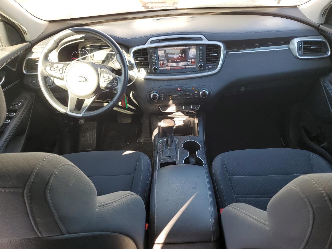 2016 Kia Sorento - Image 8