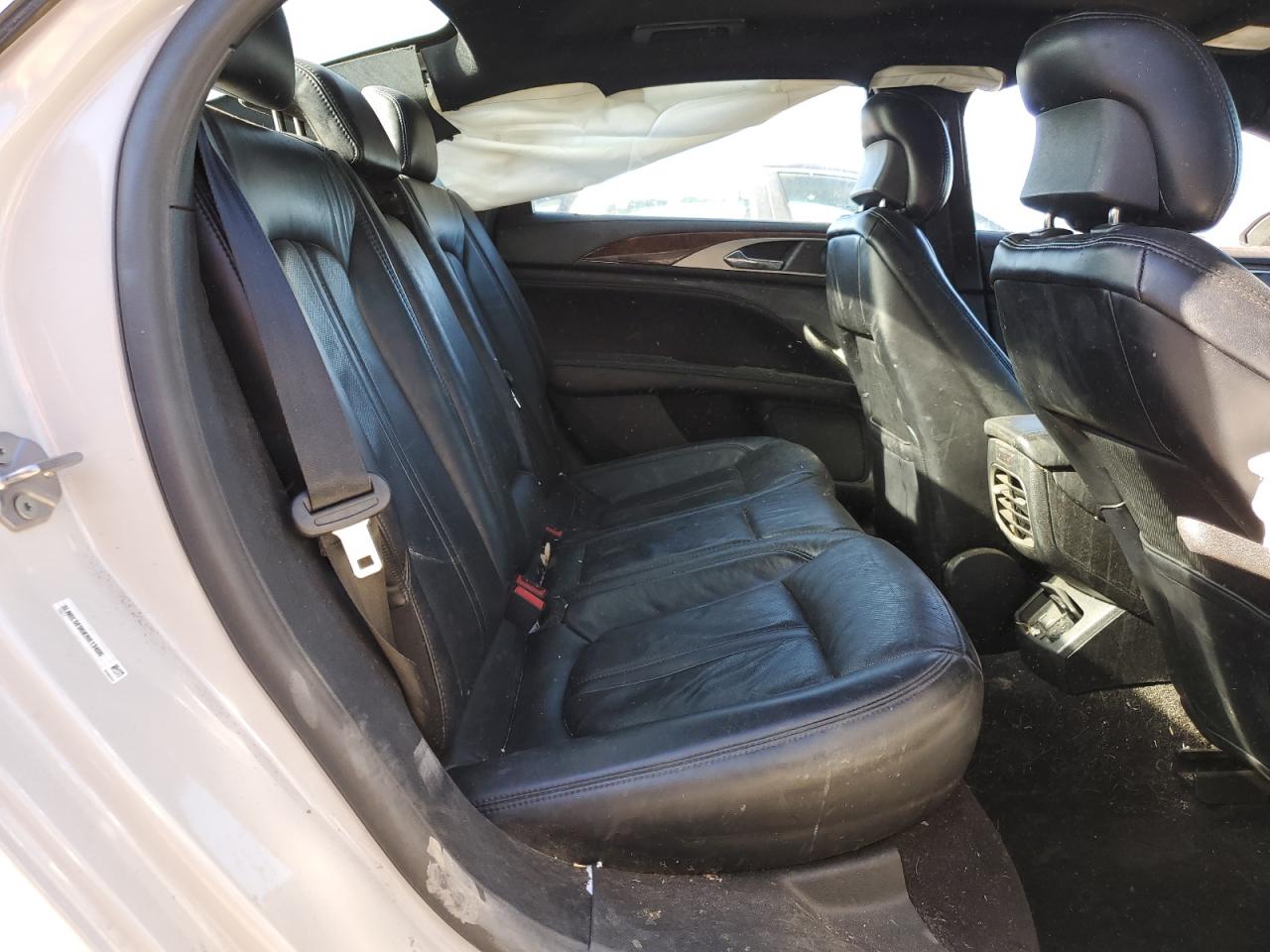 2019 Lincoln MKZ - Image 10