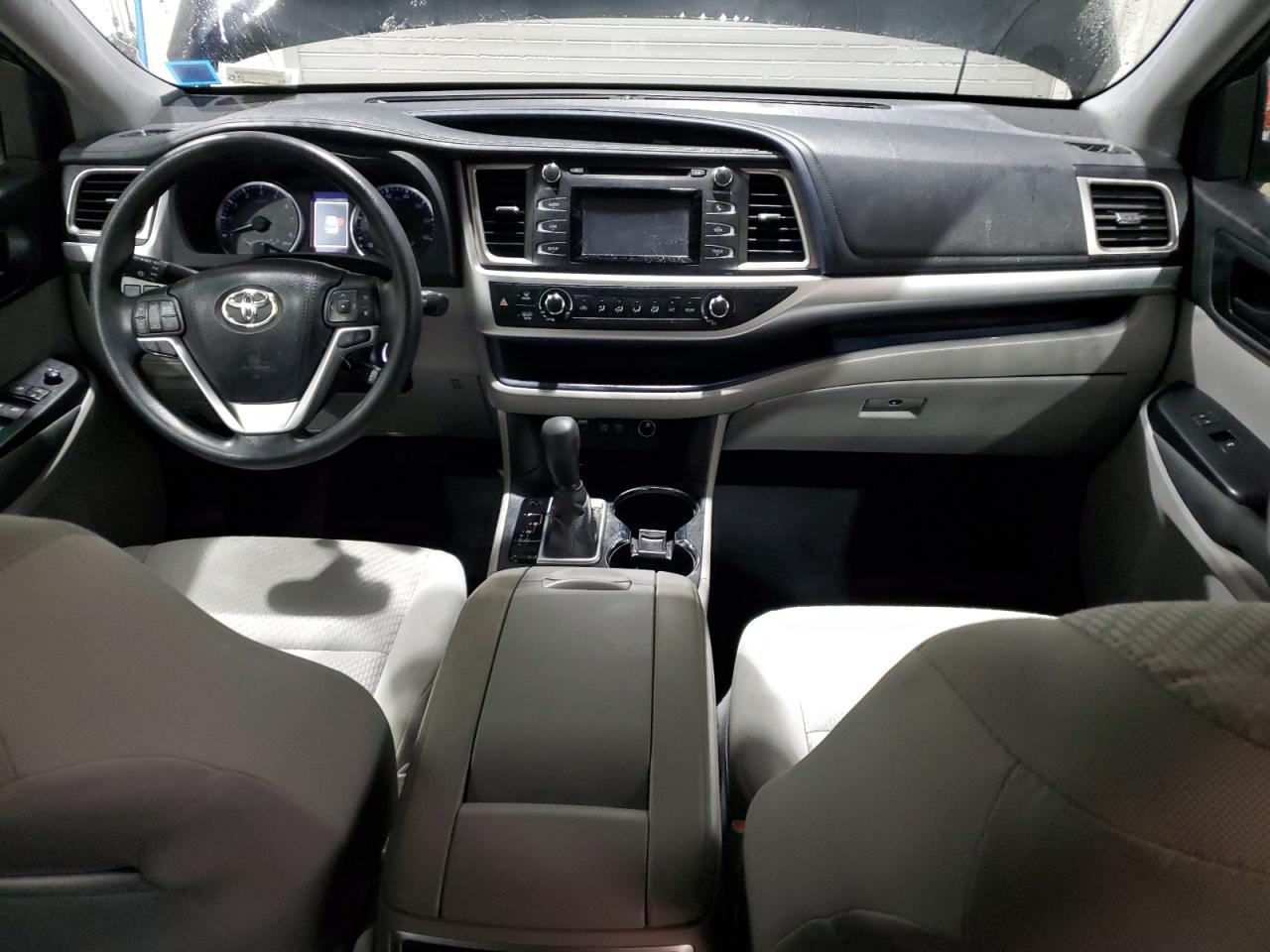 2018 Toyota Highlander - Image 8