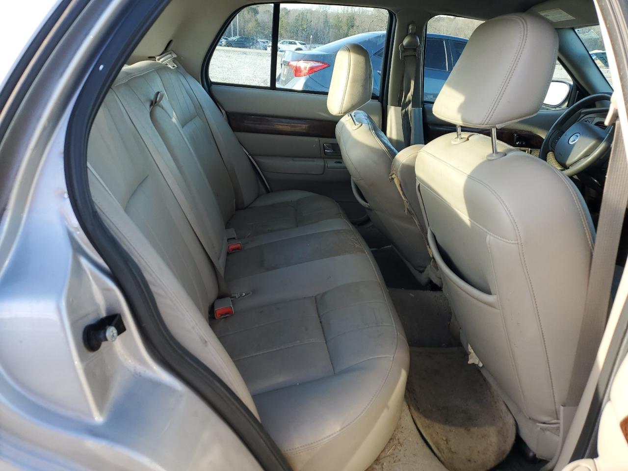 2007 Mercury Grand Marquis - Image 10