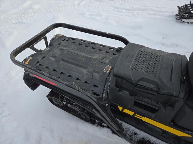 2021 SKIDOO EXPEDITION