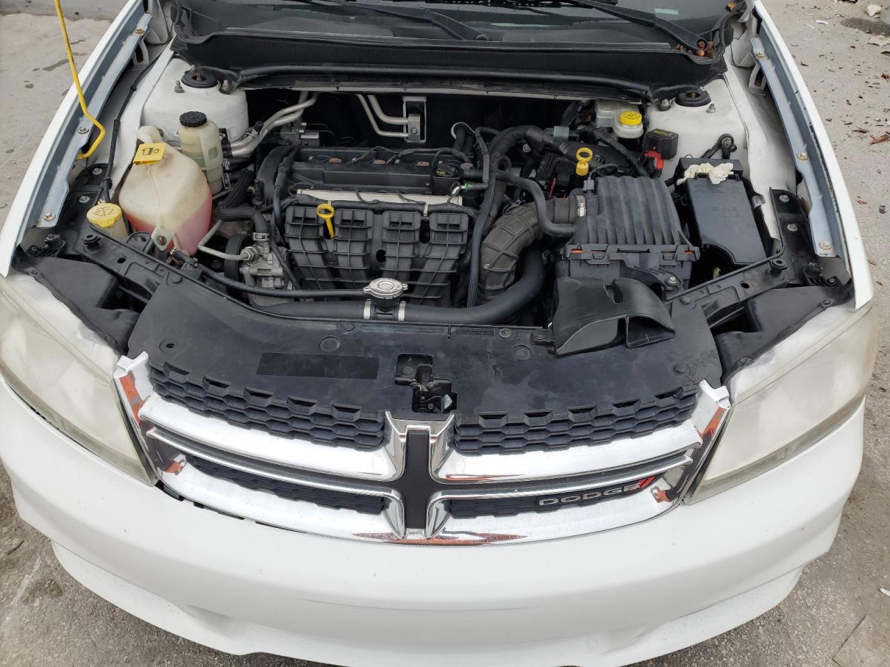 2013 Dodge Avenger - Image 11