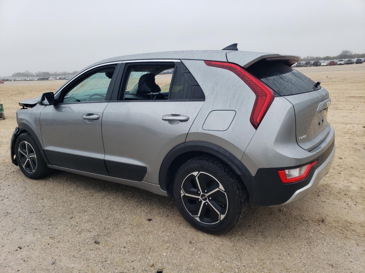 2023 Kia Niro - Image 2