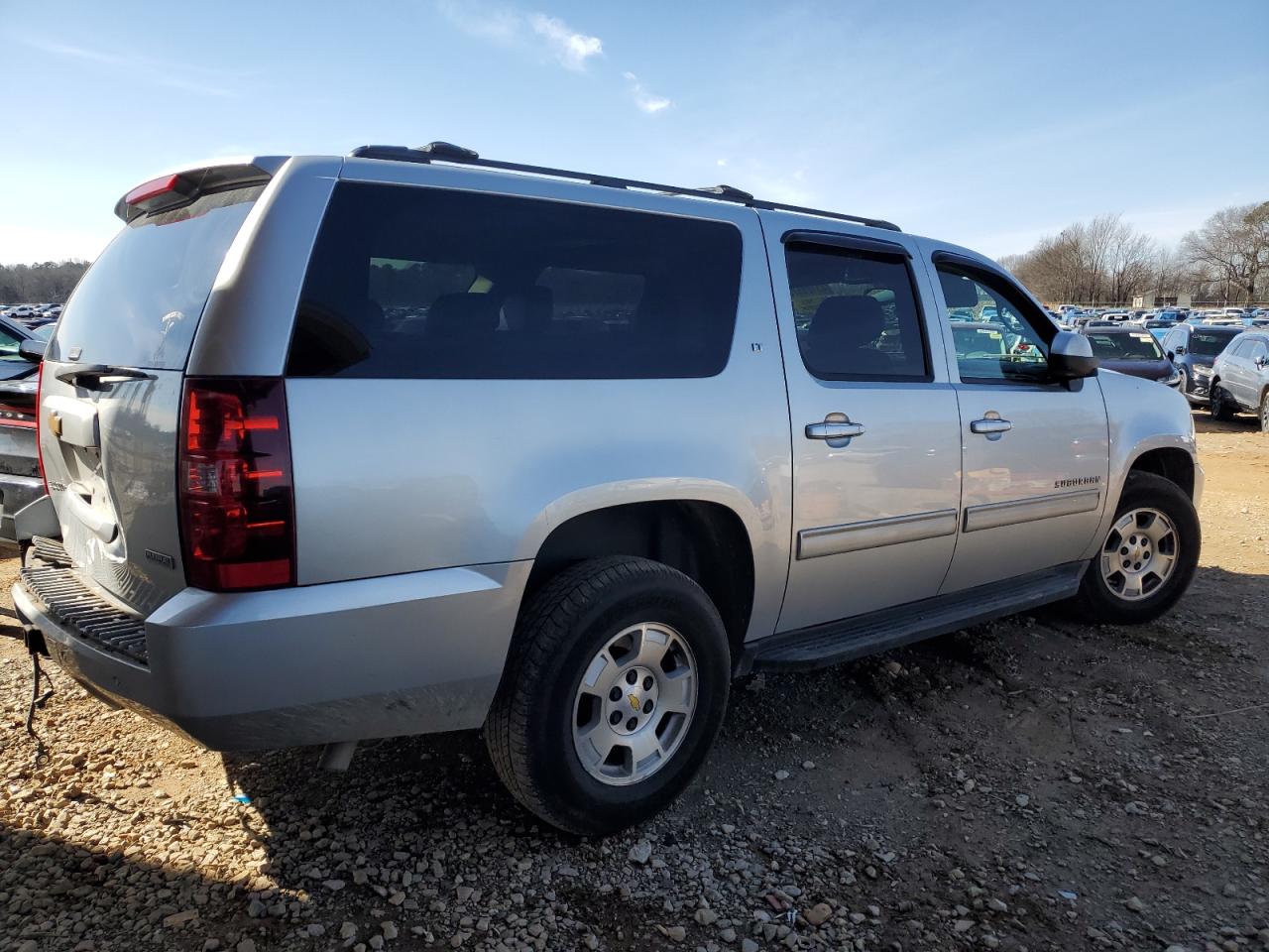 2012 Chevrolet Suburban - Image 3