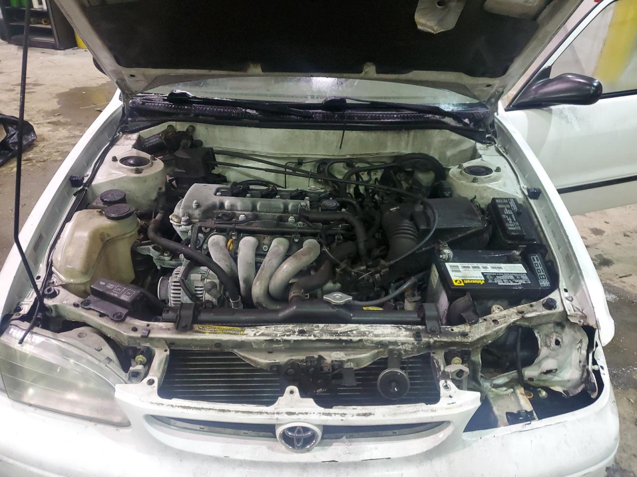 2000 Toyota Corolla - Image 11