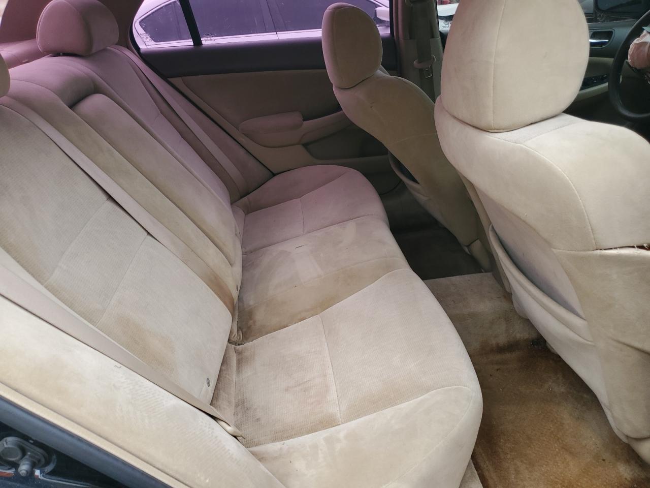 2005 Honda Accord - Image 11