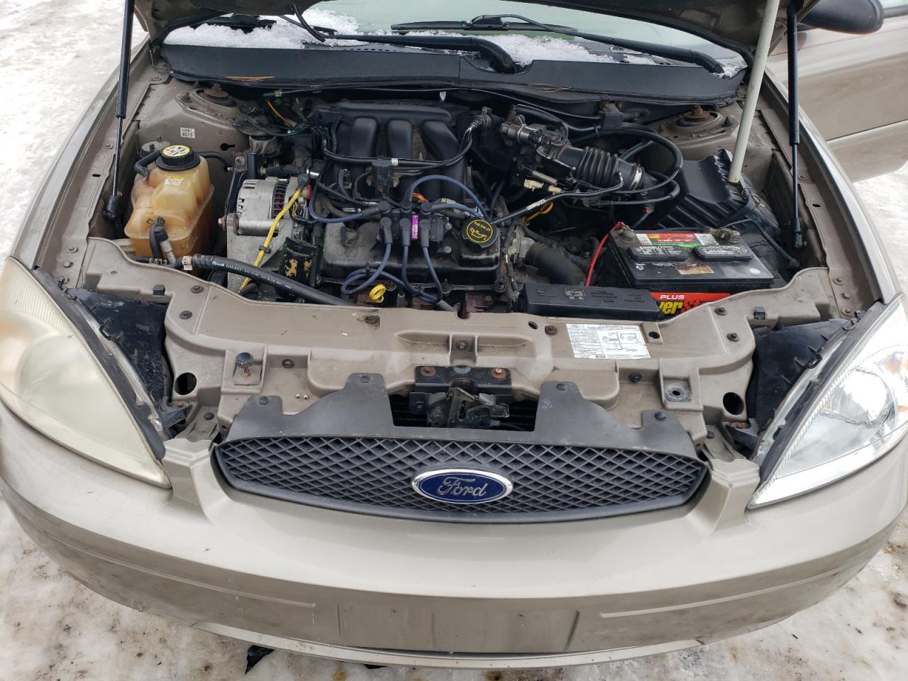 2005 Ford Taurus - Image 12