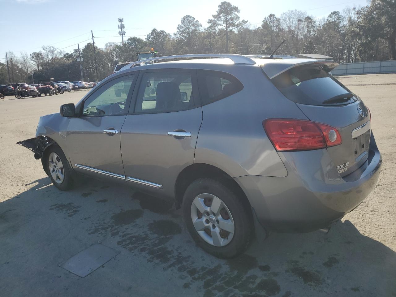2015 Nissan Rogue - Image 2