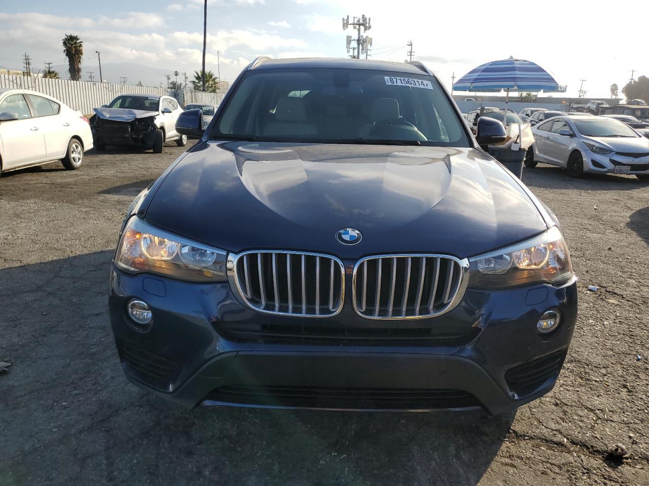 VIN 5UXWX9C57H0D98662 2017 BMW X3 no.5