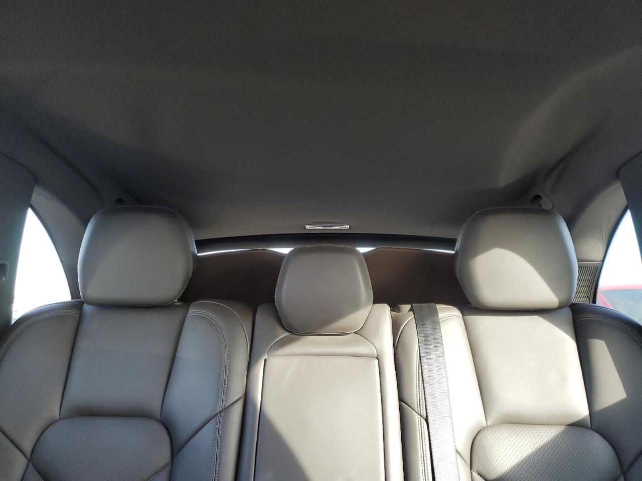2015 Porsche Cayenne - Image 10