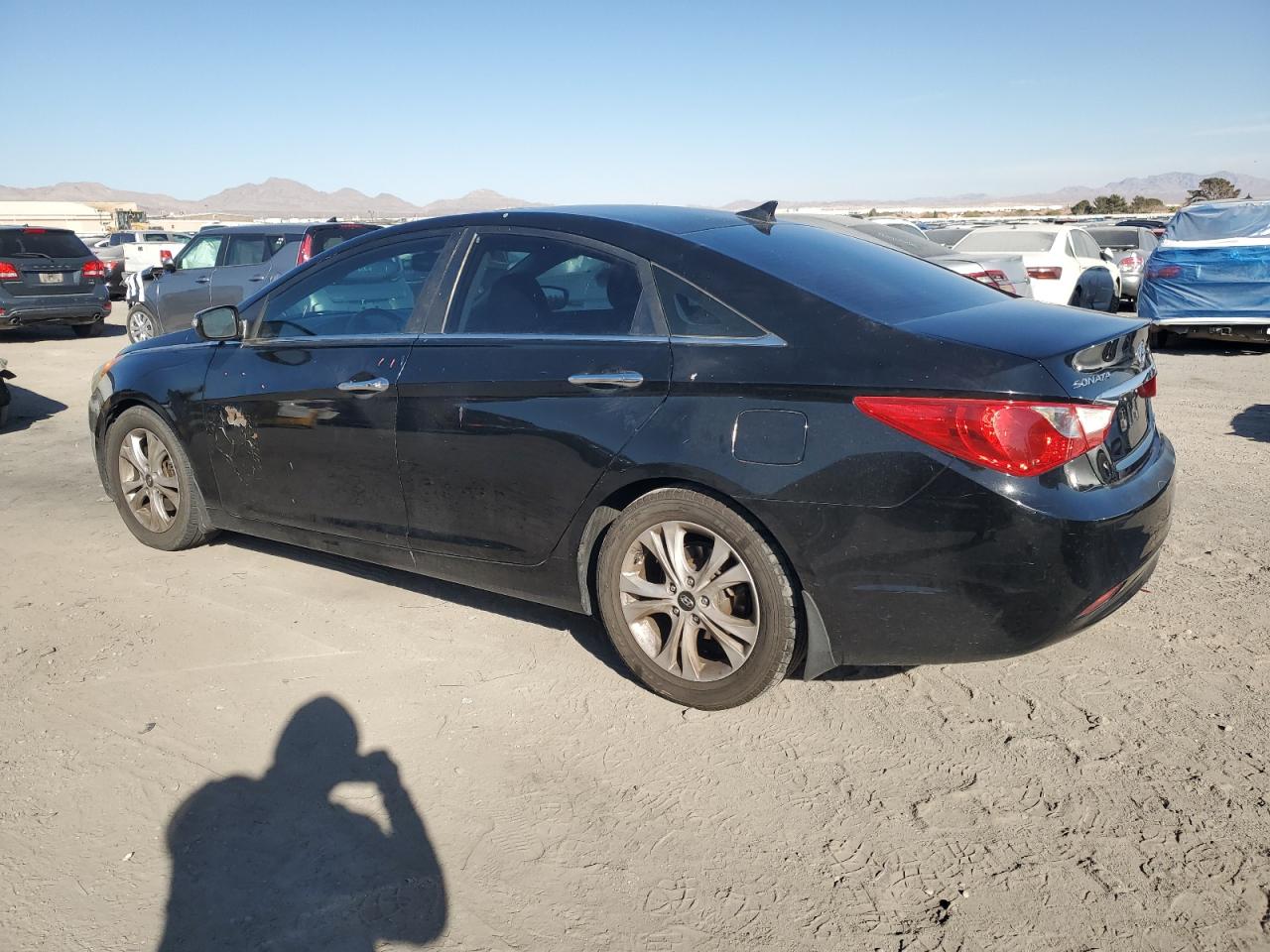2011 Hyundai Sonata - Image 2