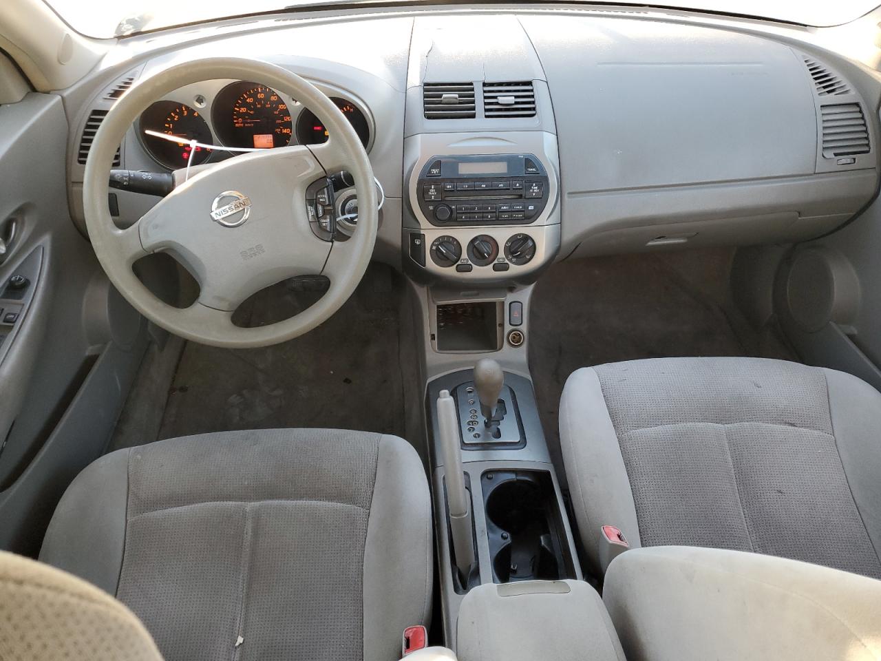 2003 Nissan Altima - Image 8