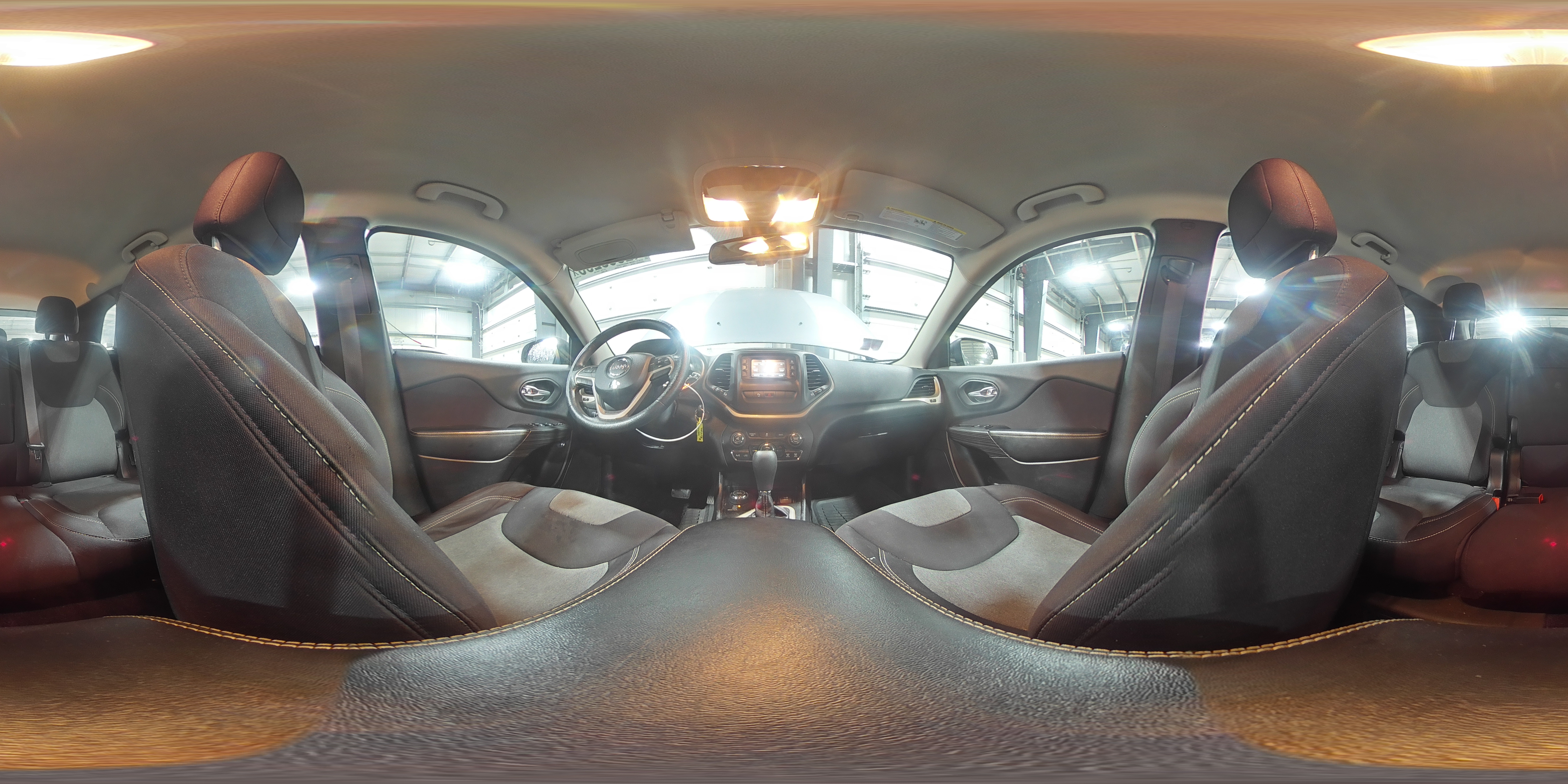 2014 Jeep Grand Cherokee - Image 15