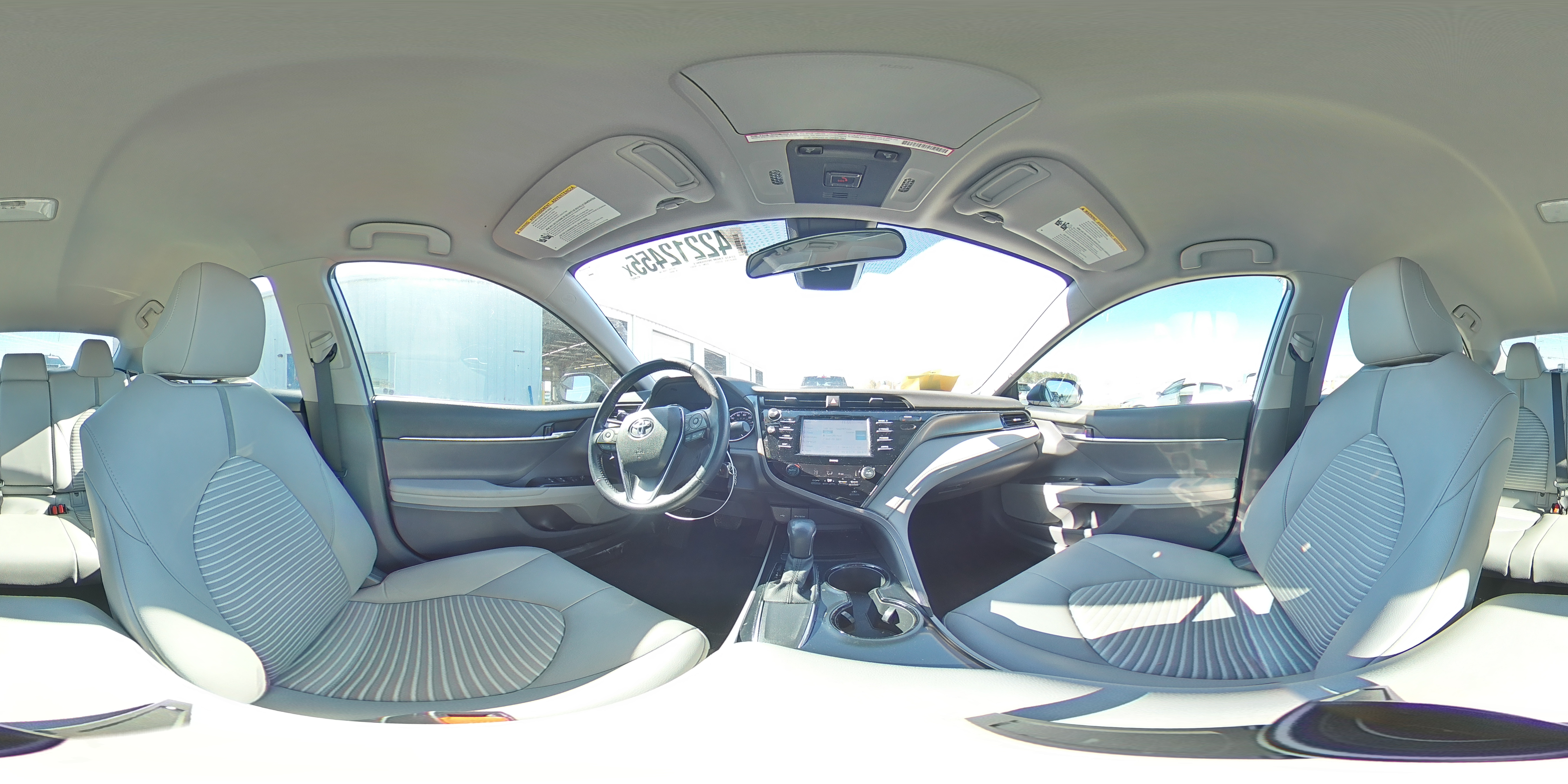 2020 Toyota Camry - Image 15