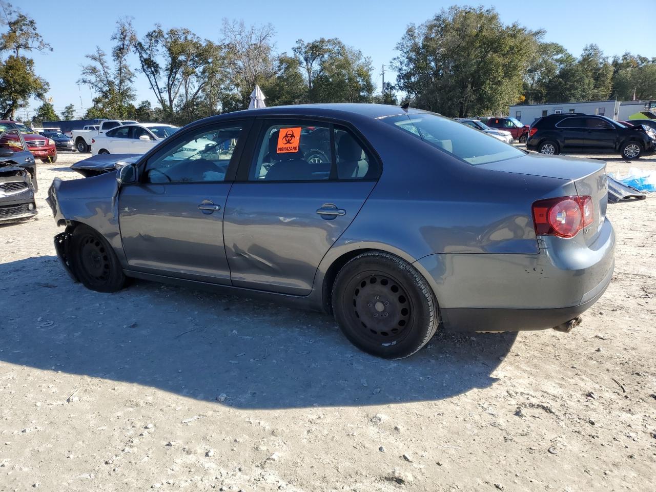 2009 Volkswagen Jetta - Image 2