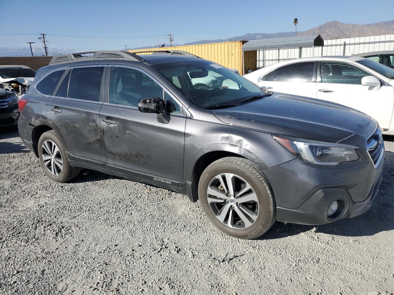 VIN 4S4BSENC1J3360697 2018 SUBARU OUTBACK no.4