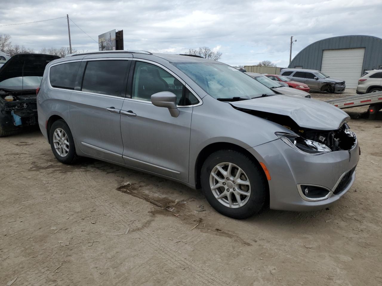 2020 Chrysler Pacifica - Image 4
