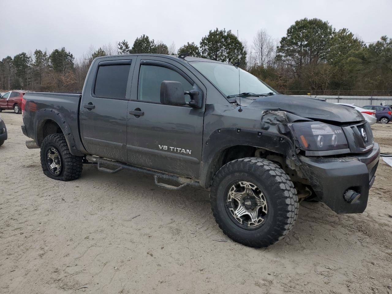 2010 Nissan Titan - Image 5