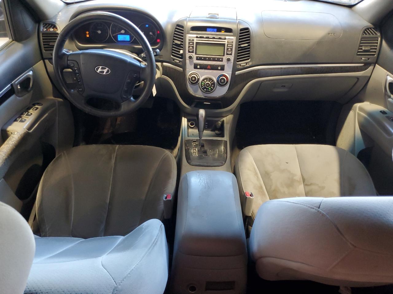 2009 Hyundai Santa Fe - Image 8