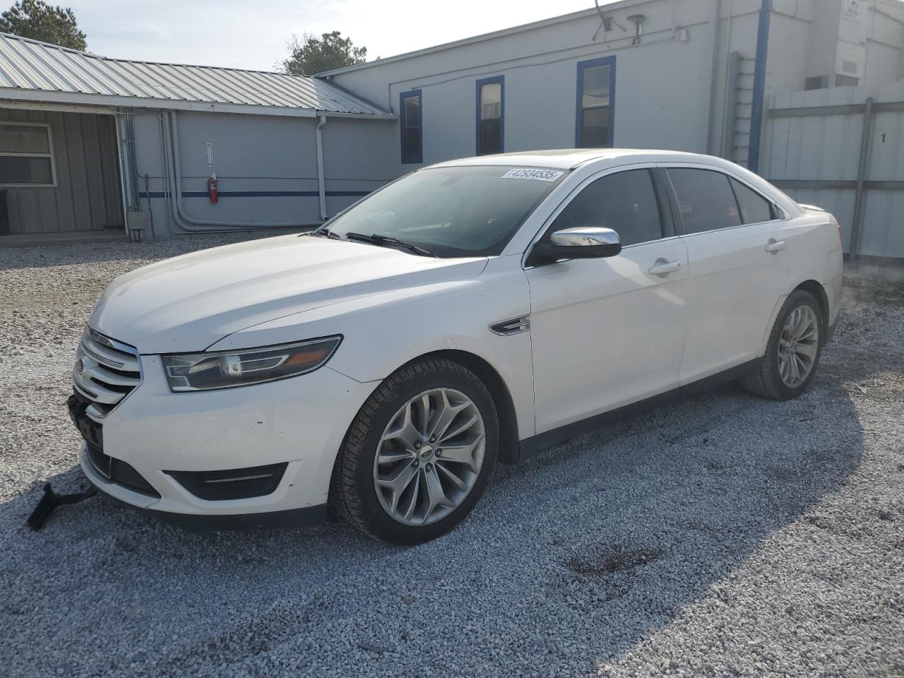 2015 Ford Taurus - Image 1