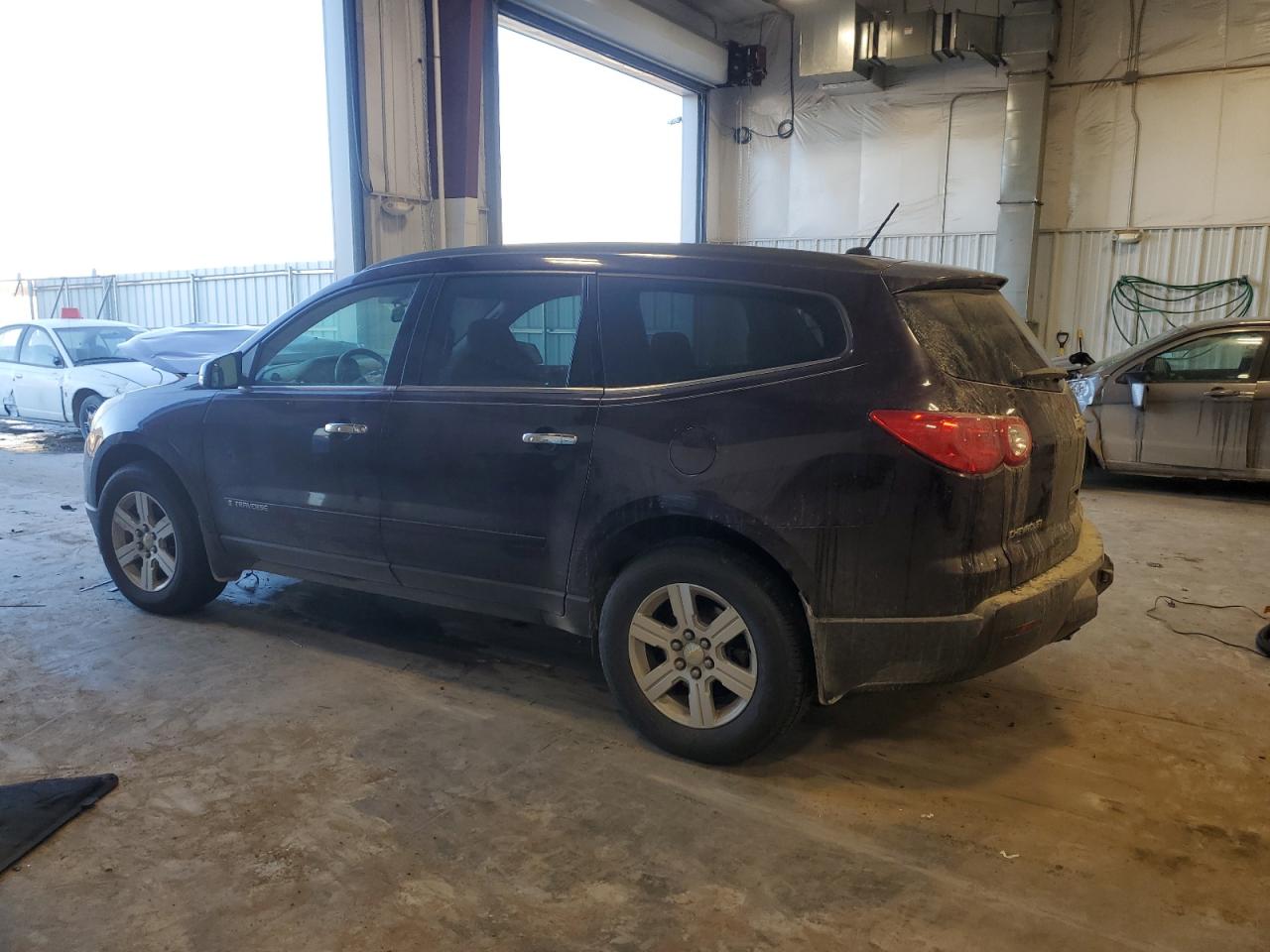 2009 Chevrolet Traverse - Image 2