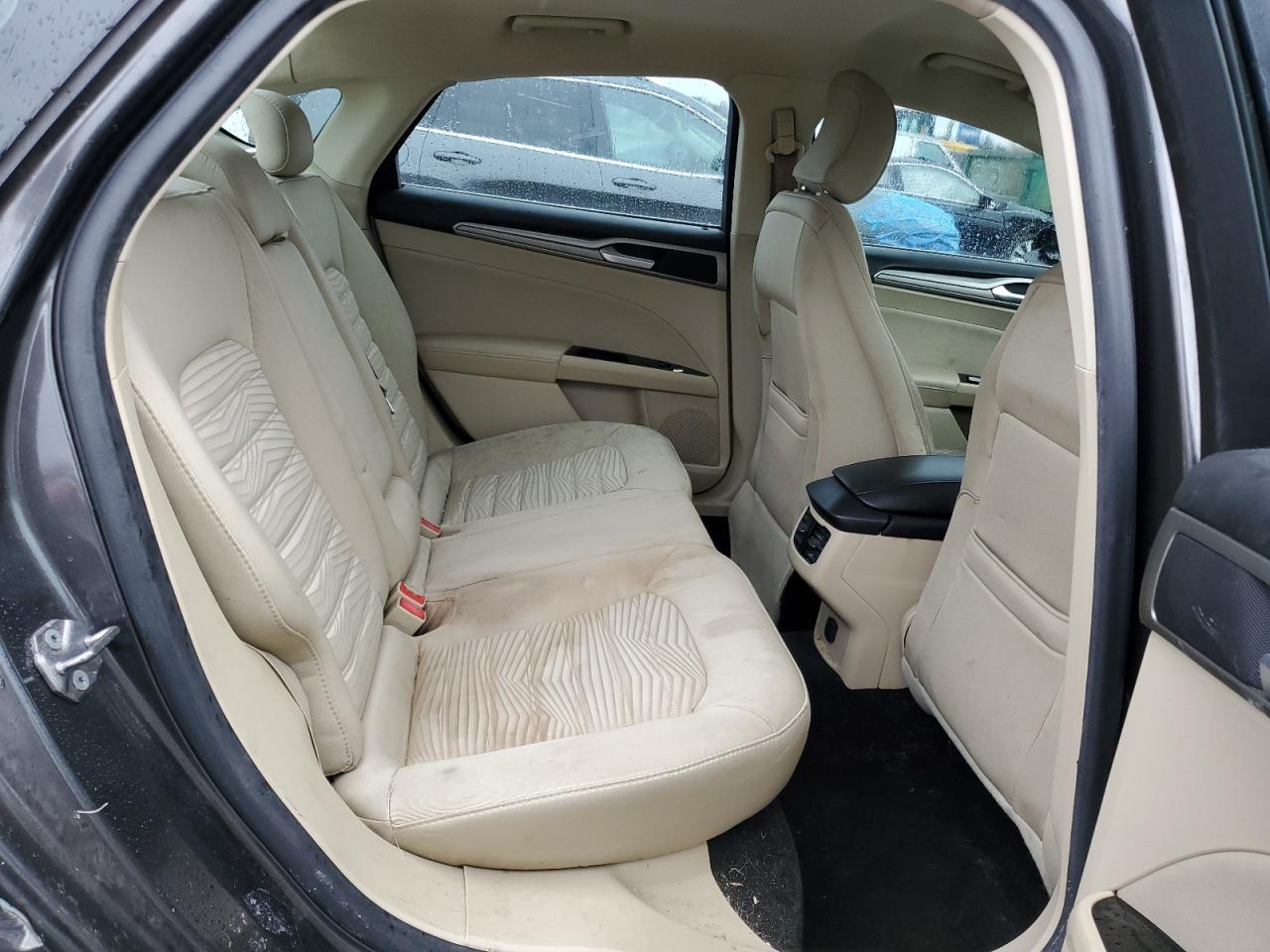 2016 Ford Fusion - Image 10