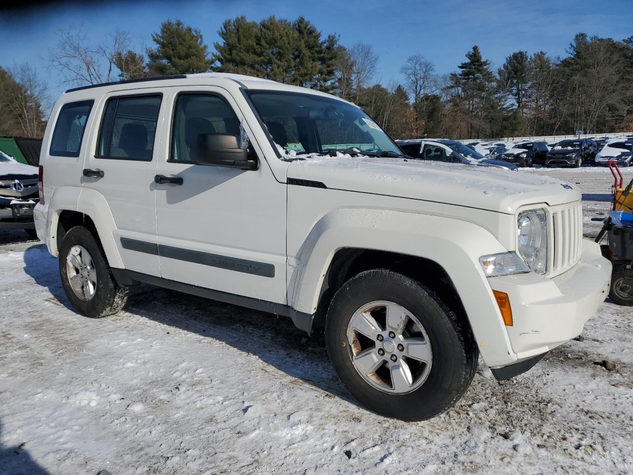 2010 Jeep Liberty (North America) - Image 4