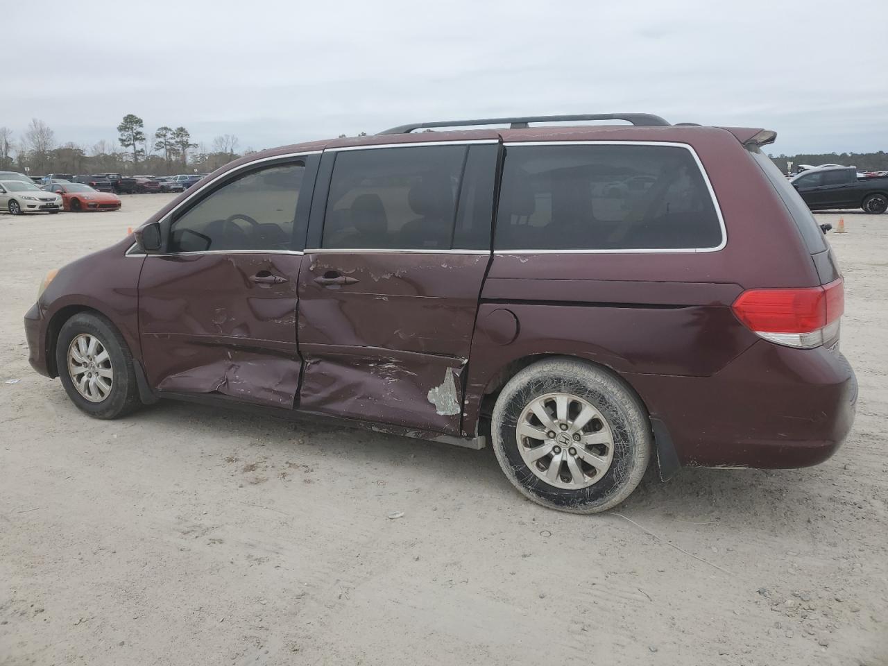 2008 Honda Odyssey - Image 2