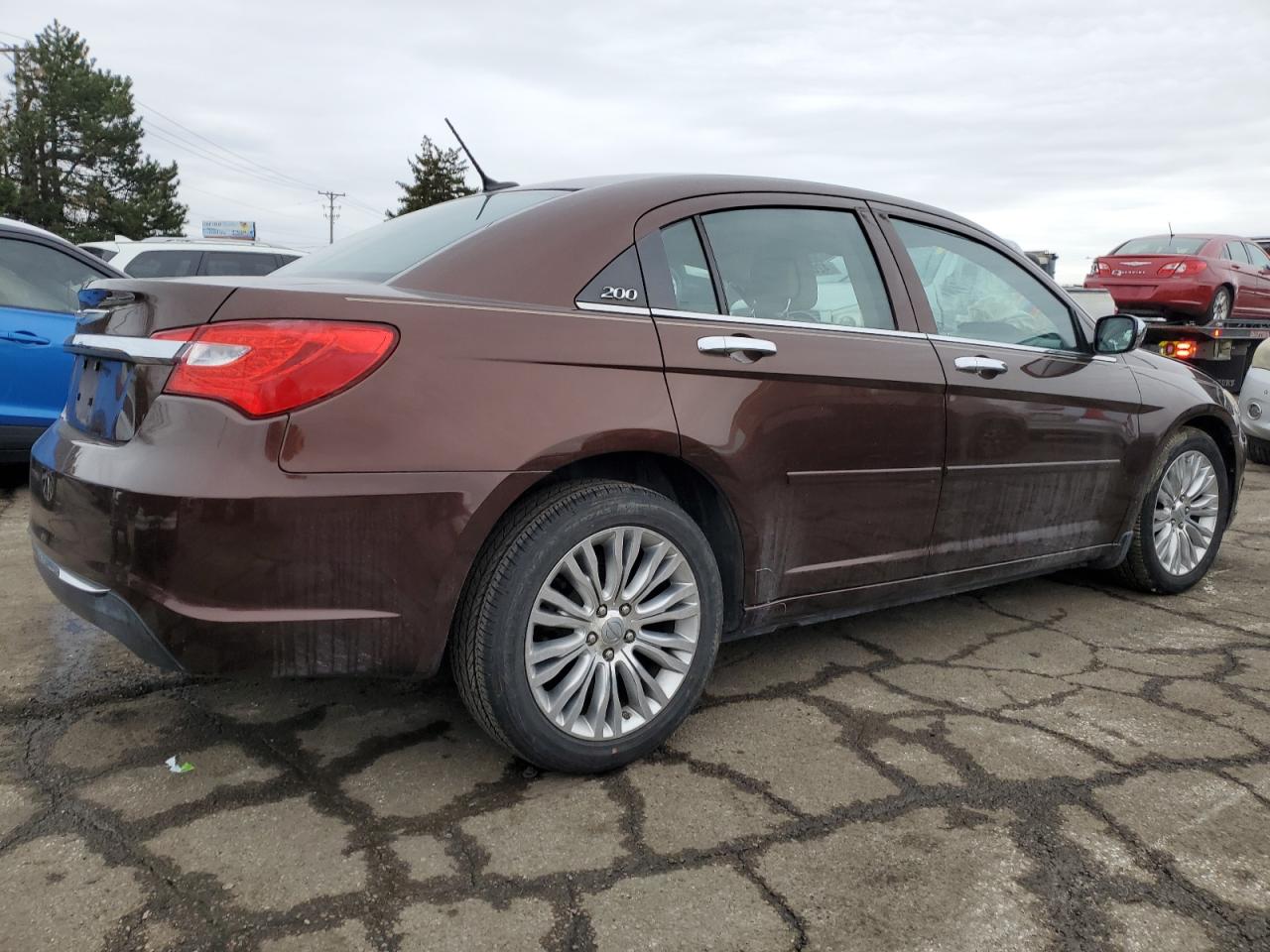 2012 Chrysler 200 - Image 3
