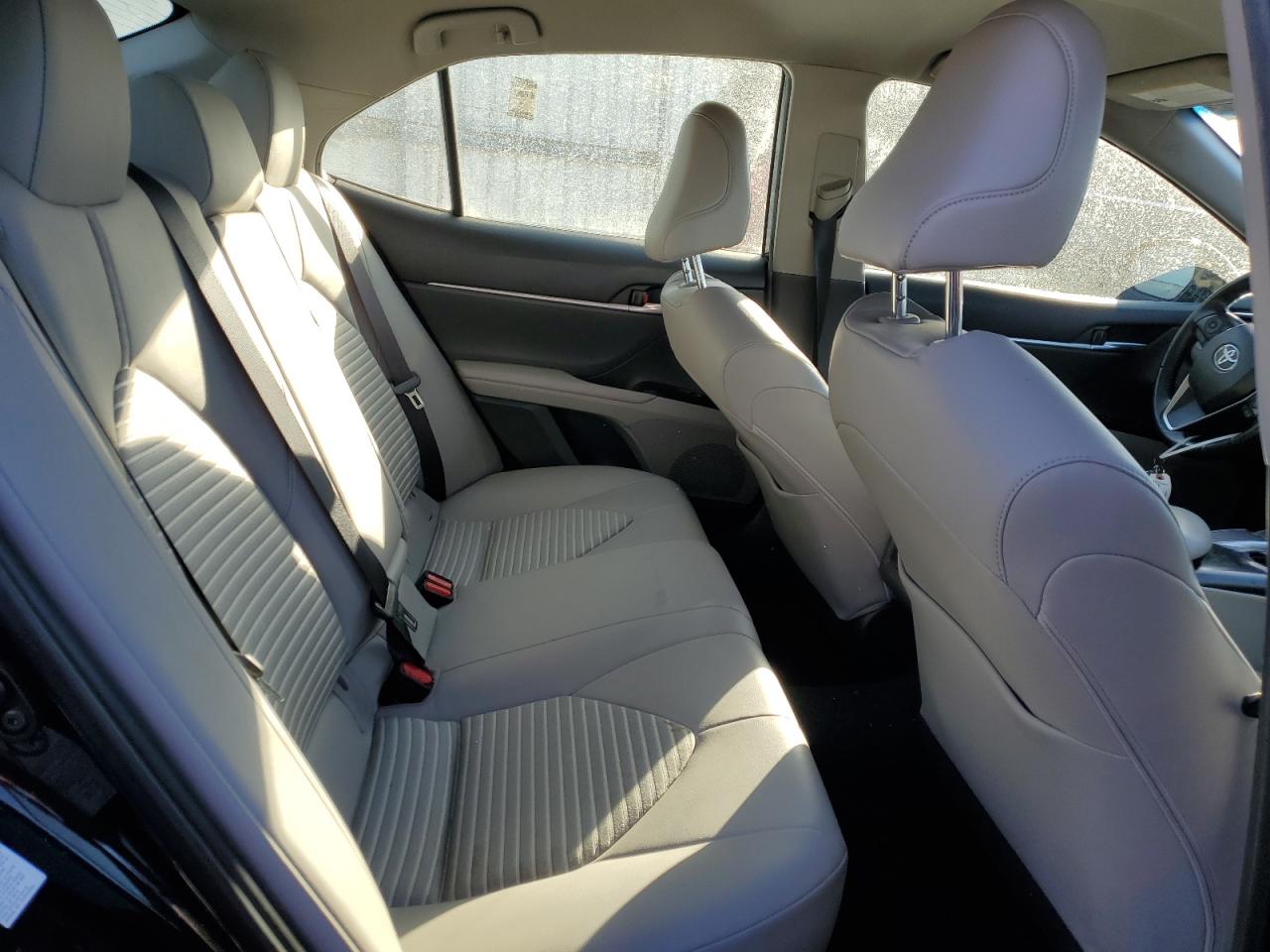 2018 Toyota Camry - Image 10